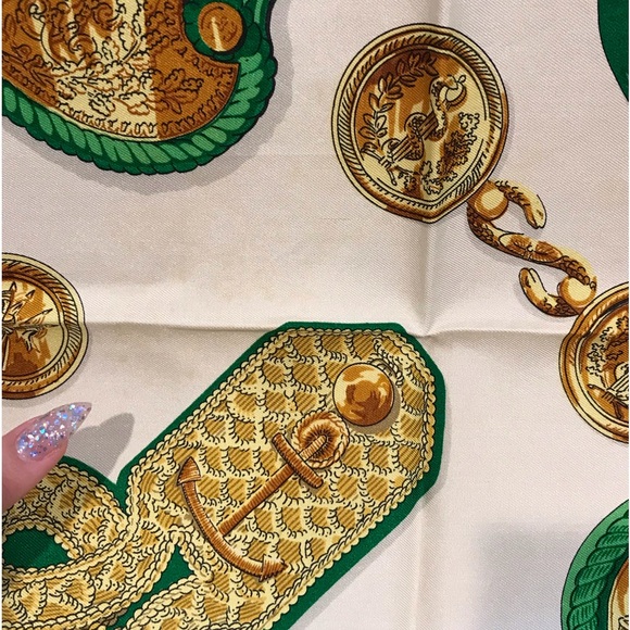 HERMES Carre90 Silk Scarf- 35”x 35”😍💚🔥 - Picture 17 of 17